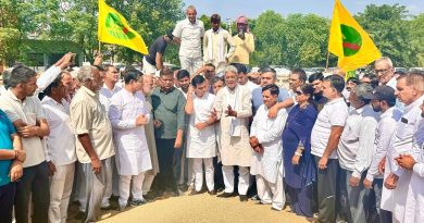 हरियाणा कांग्रेस के अध्यक्ष राव नरेंद्र सिंह ने जाटौली मंडी पहुंचकर किसानों के साथ किया संवाद हरियाणा कांग्रेस के अध्यक्ष राव नरेंद्र सिंह ने जाटौली मंडी पहुंचकर किसानों के साथ किया संवाद