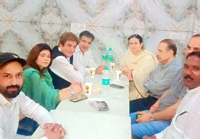 पूर्व सांसद राज बब्बर ने गुडग़ांव के सदर बाजार में की चाय पर चर्चा