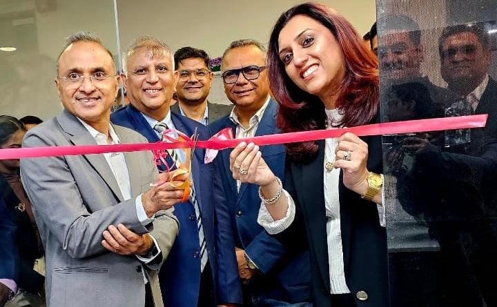 Liebherr ने दिल्ली ऑफिस एक्सपीरियंस सेंटर खोला, डिज़ाइन के जानकारों के लिए नेक्स्ट-जेनरेशन रेफ्रिजरेशन दिखाया Liebherr ने दिल्ली ऑफिस एक्सपीरियंस सेंटर खोला, डिज़ाइन के जानकारों के लिए नेक्स्ट-जेनरेशन रेफ्रिजरेशन दिखाया