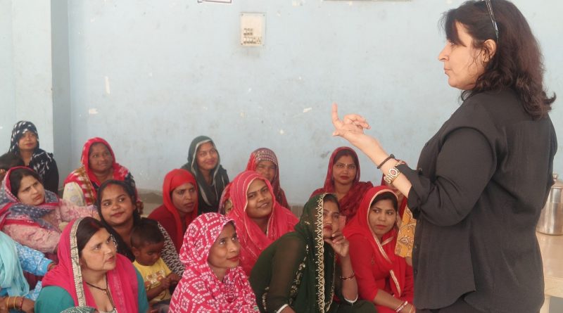 प्योर हार्ट्स ‘मेरी पहचान मेरी आजादी’ अभियान के तहत महिलाओं को स्वास्थ्य व स्वच्छता के प्रति किया जागरूक प्योर हार्ट्स ‘मेरी पहचान मेरी आजादी’ अभियान के तहत महिलाओं को स्वास्थ्य व स्वच्छता के प्रति किया जागरूक